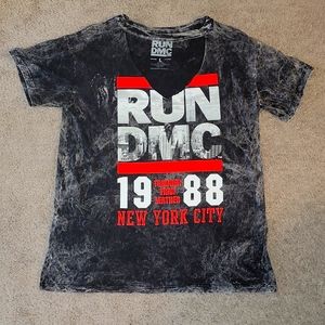 Run DMC Lg Vintage 1988 Larger Than Leather NYC Shirt